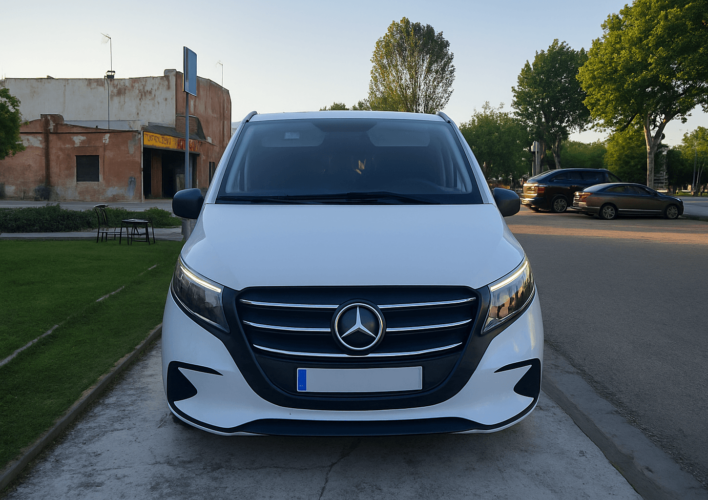 Taxi en Tordesillas furgoneta disponible 24 horas